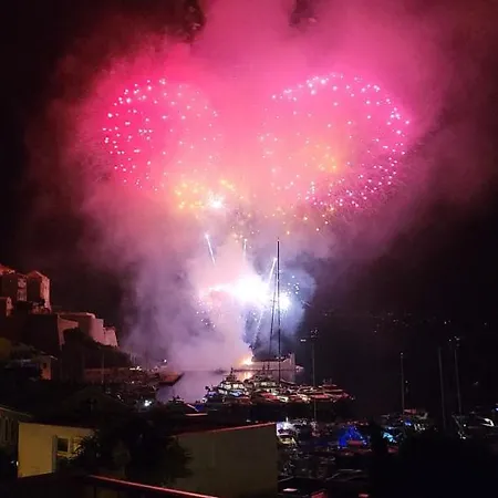 Apartment Sur La Baie, En Centre Calvi (Corsica)