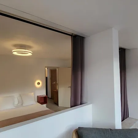 Sur La Baie, En Centre Apartment