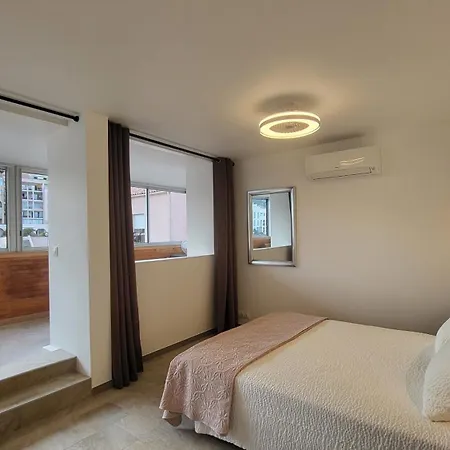 Sur La Baie, En Centre 칼비