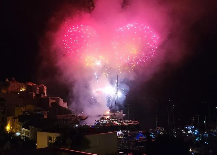 Apartamento Sur La Baie, En Centre Calvi (Corsica)