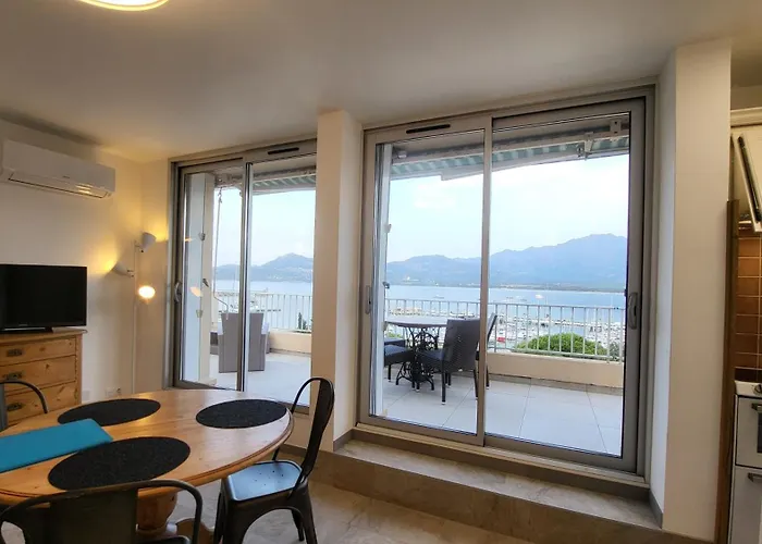 Sur La Baie, En Centre Appartement *