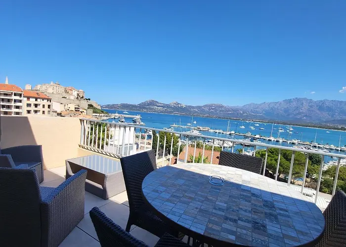 Sur La Baie, En Centre Apartamento *