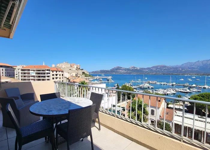 Appartement Sur La Baie, En Centre Calvi (Corsica)